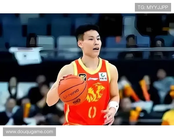 林秉圣跨界解说浙超总决赛:从 CBA 冠军到赛事评论员的蜕变 林秉圣跨界解说浙超总决赛:从 CBA 冠军到赛事评论员的蜕变